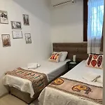 Carsi Butik Ξενοδοχείο *