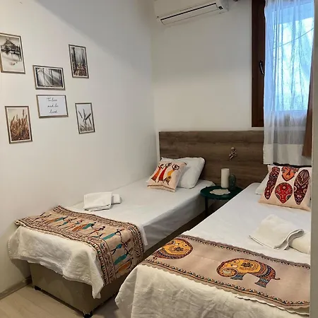 Carsi Butik Отель *